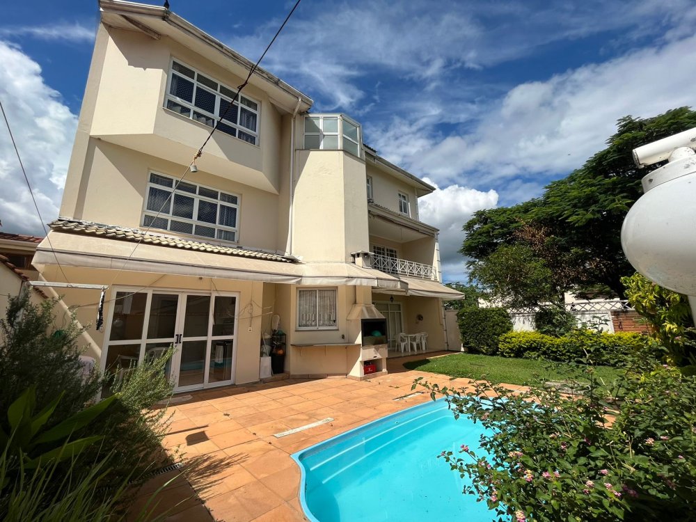Casa em Condomínio - Aluguel - Eurovilhe - Bragança Paulista - SP